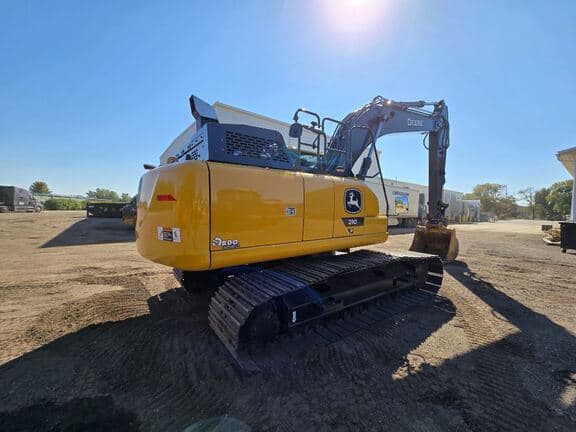 Image of John Deere 210P equipment image 4