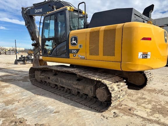 Image of John Deere 210P equipment image 1