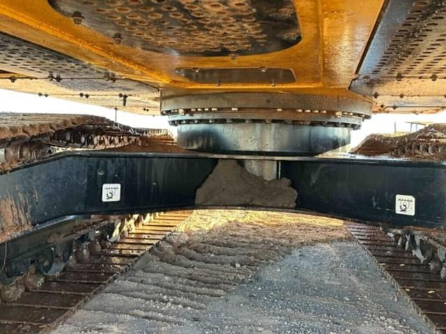 Image of John Deere 210P equipment image 4