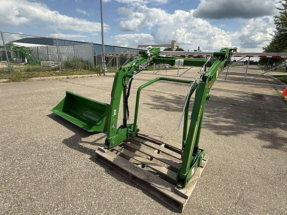 Image of John Deere 220R equipment image 2