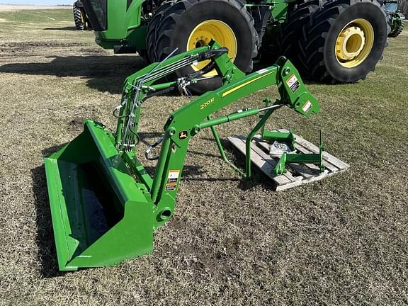 Image of John Deere 220R Primary image