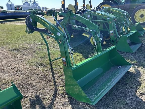 Image of John Deere 220R Image 0