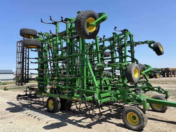 Image of John Deere 2230FH equipment image 3