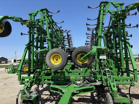 Image of John Deere 2230FH equipment image 1