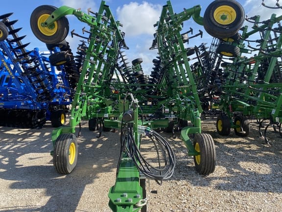 2023 John Deere 2230 Equipment Image0