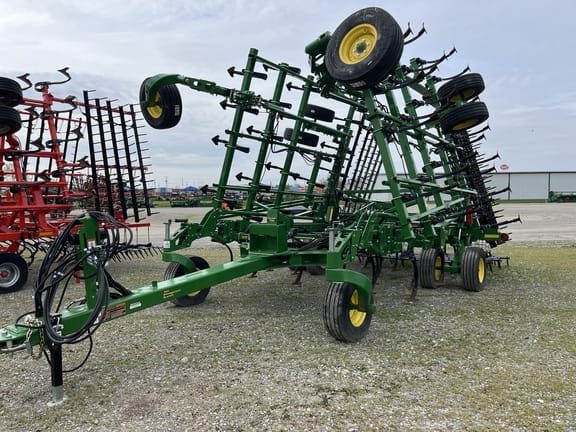 2023 John Deere 2230 Equipment Image0