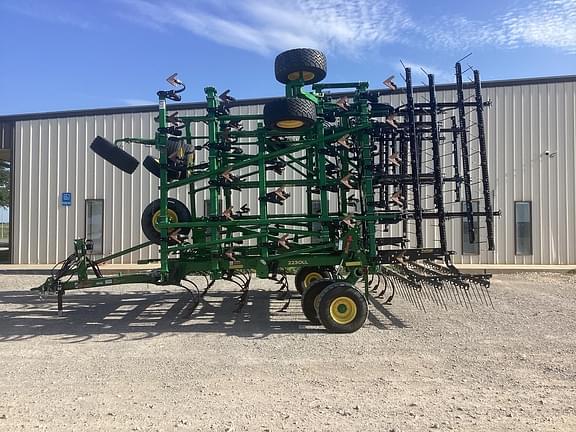 Image of John Deere 2230 Primary image