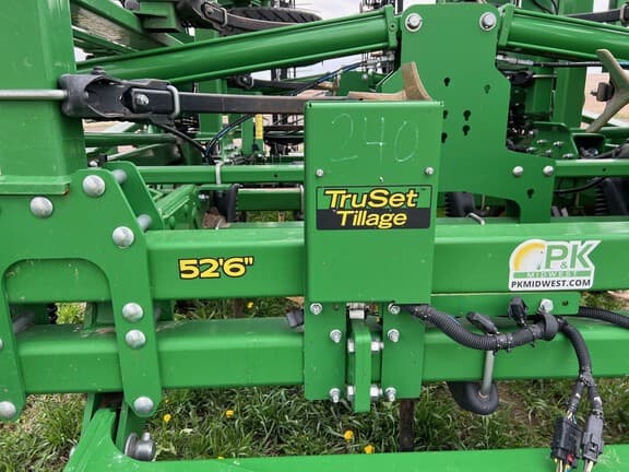 Image of John Deere 2230 equipment image 4