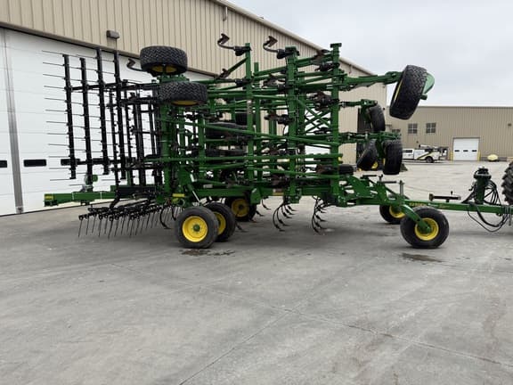 Image of John Deere 2230FH equipment image 1