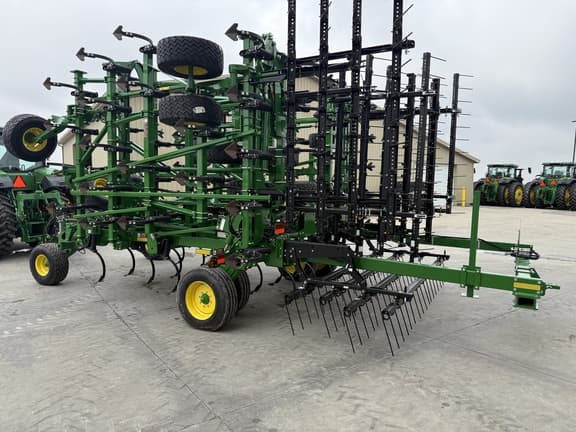 Image of John Deere 2230FH equipment image 4