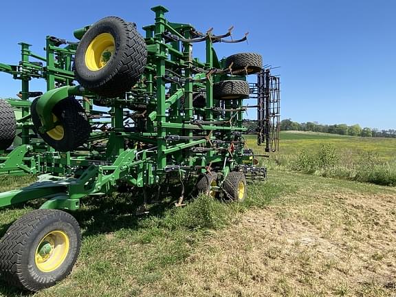 Image of John Deere 2230FH equipment image 2