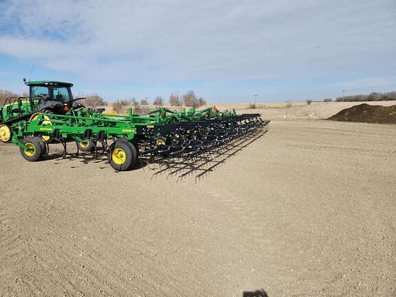 Image of John Deere 2230FH equipment image 2
