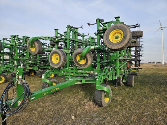 Main image John Deere 2230FH