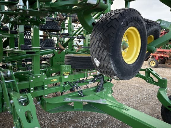 Image of John Deere 2230FH equipment image 4