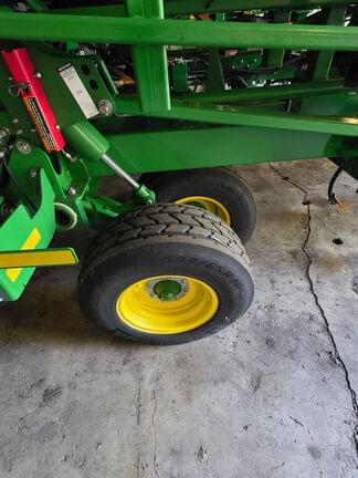 Image of John Deere 2230FH equipment image 4