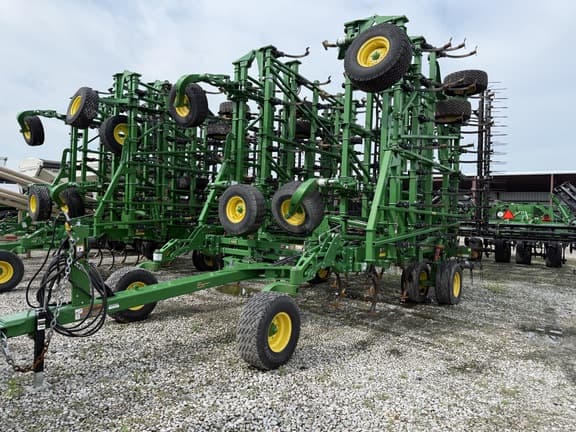 Image of John Deere 2230FH equipment image 2