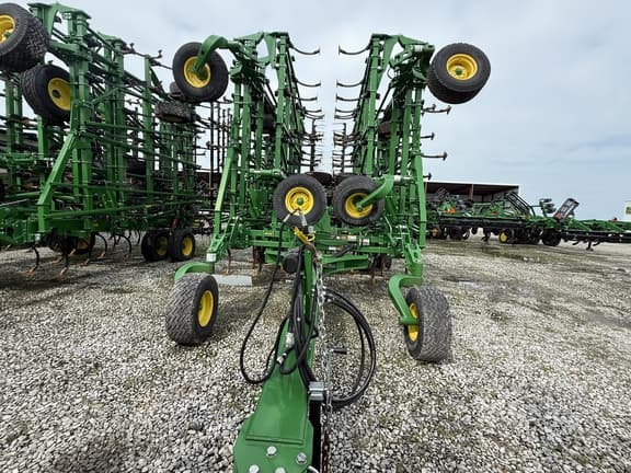 Image of John Deere 2230FH equipment image 3