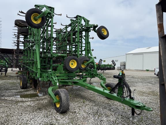 Image of John Deere 2230FH equipment image 1