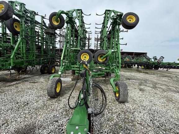 Image of John Deere 2230FH equipment image 2