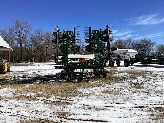 Image of John Deere 2230FH equipment image 4