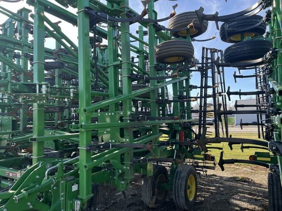 Image of John Deere 2230FH equipment image 3