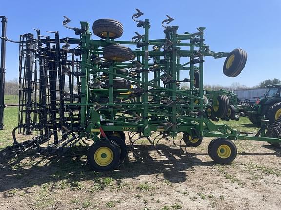 Image of John Deere 2230FH equipment image 1