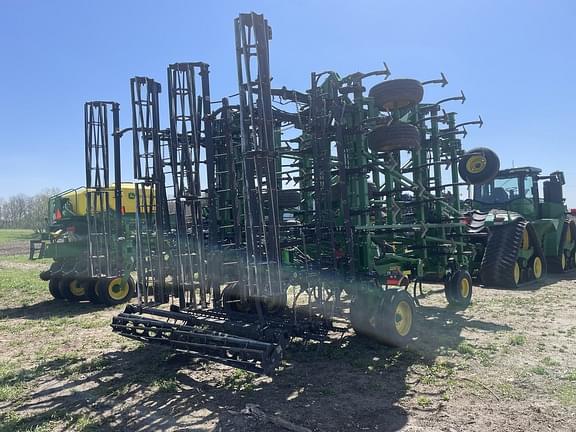 Image of John Deere 2230FH equipment image 2
