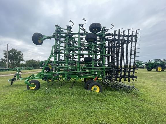 Image of John Deere 2230FH equipment image 1