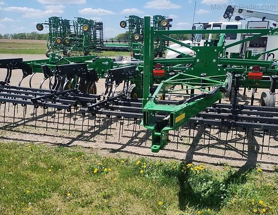 Image of John Deere 2230LL equipment image 2