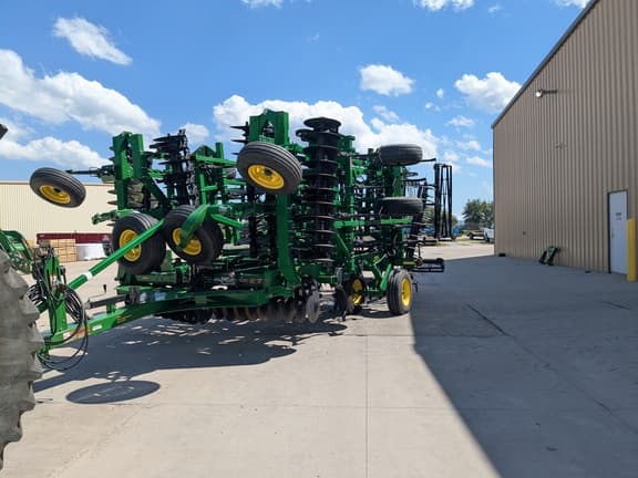 Image of John Deere 2330 equipment image 1
