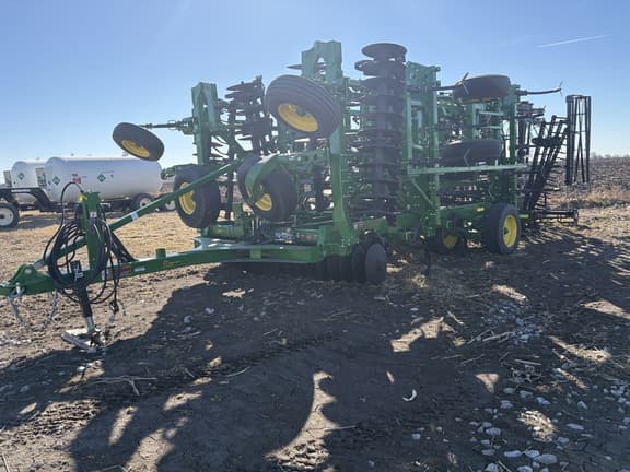 Image of John Deere 2330 equipment image 1