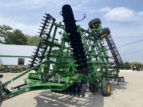 2023 John Deere 2330 Equipment Image0