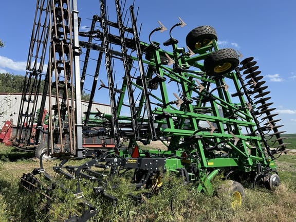 2023 John Deere 2330 Equipment Image0