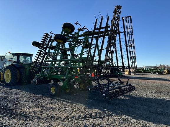 Image of John Deere 2330 equipment image 3