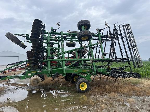 Image of John Deere 2330 equipment image 1