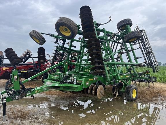 Image of John Deere 2330 equipment image 4