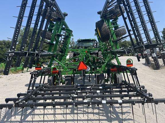 Image of John Deere 2330 equipment image 3