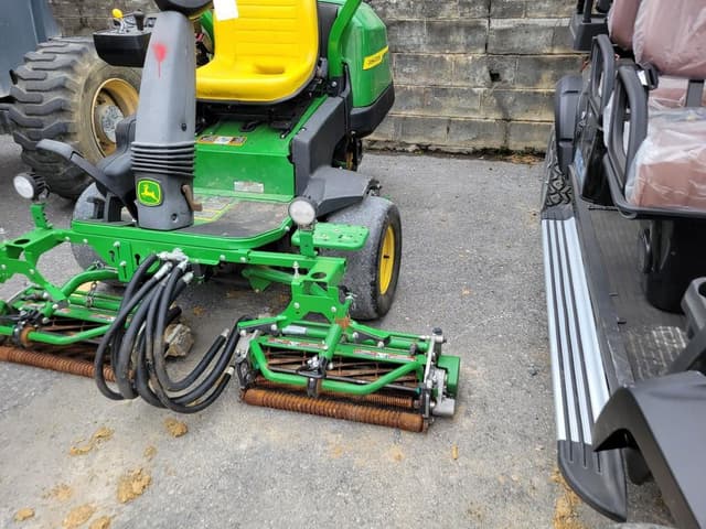 Image of John Deere 2400 equipment image 1