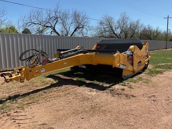 Image of John Deere 2412DE equipment image 1