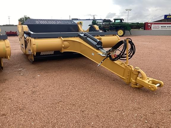 Image of John Deere 2412DE equipment image 3