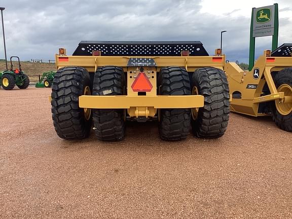 Image of John Deere 2412DE equipment image 4