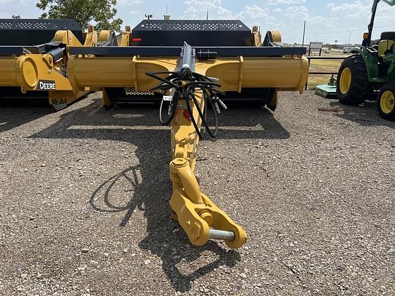 Image of John Deere 2412DE equipment image 3