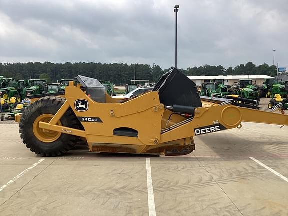 Image of John Deere 2412DE equipment image 3