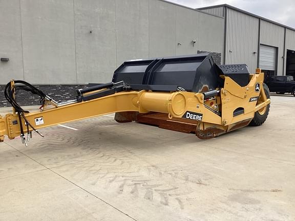 Image of John Deere 2412DE equipment image 1