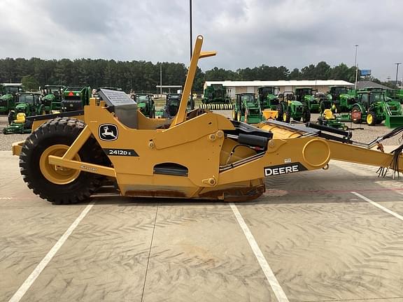 Image of John Deere 2412DE equipment image 3