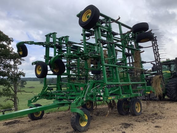 2023 John Deere 2430 Equipment Image0