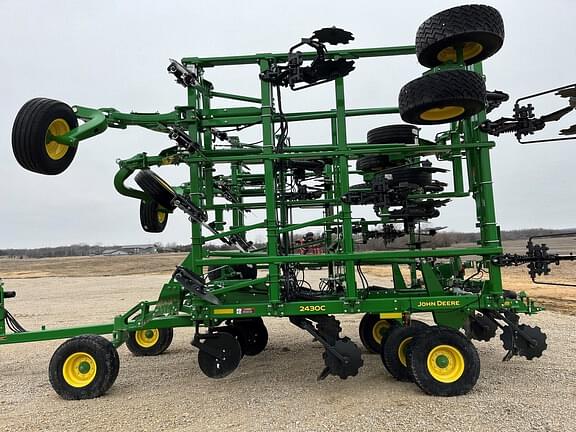 Image of John Deere 2430C equipment image 3