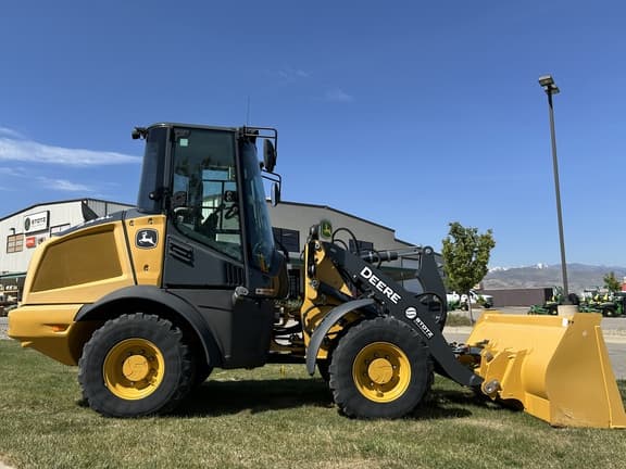 Image of John Deere 244L equipment image 2