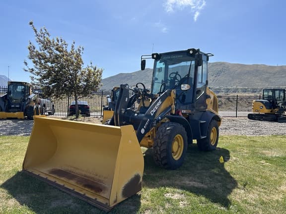 Image of John Deere 244L Primary image