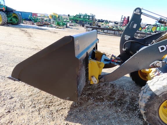 Image of John Deere 244L equipment image 4